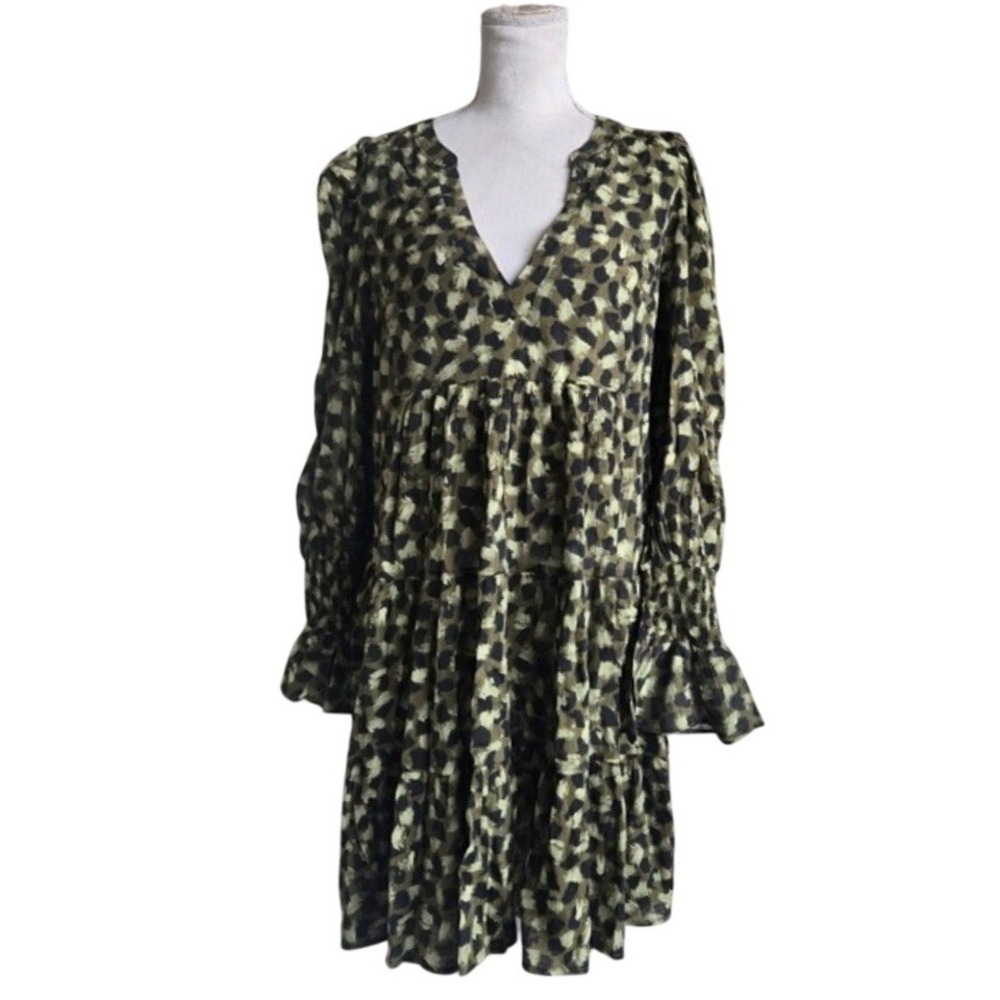 Tuckernuck M Pomander Place Kenzo Green Geometric Smocked Cuff Mini Casual Dress